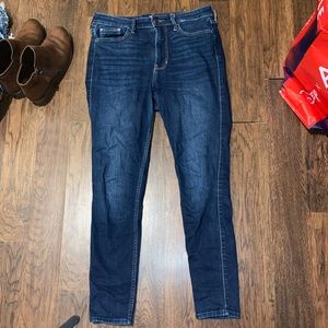 Hollister Super High Rise Skinny Jean